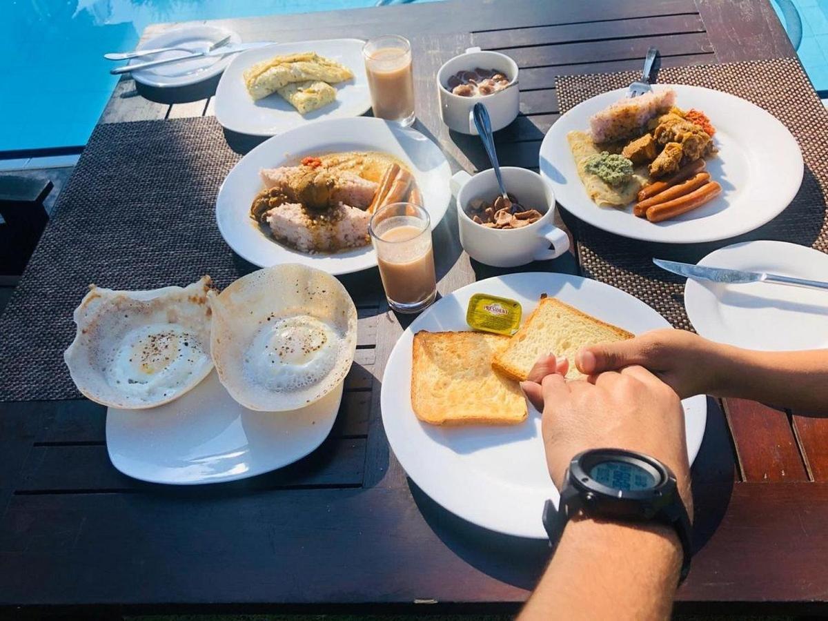 Blue Beach Hotel Wadduwa Εξωτερικό φωτογραφία