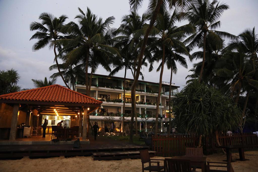 Blue Beach Hotel Wadduwa Εξωτερικό φωτογραφία
