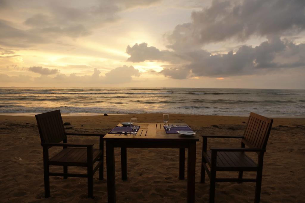 Blue Beach Hotel Wadduwa Εξωτερικό φωτογραφία